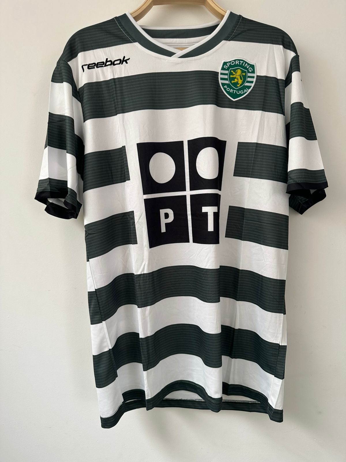 🕰️ Caja Misteriosa Mystery Retro - Camisetas Legendarias del Pasado
